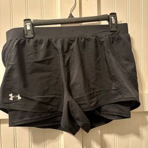 Under Armor workout shorts - Size Large
